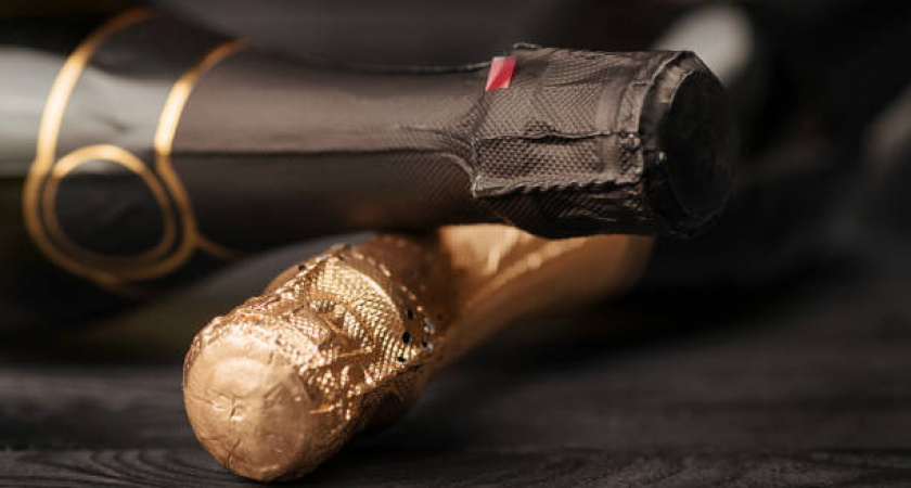 Что грозит жительнице Калининграда, которая ударила мужчину бутылкой шампанского 