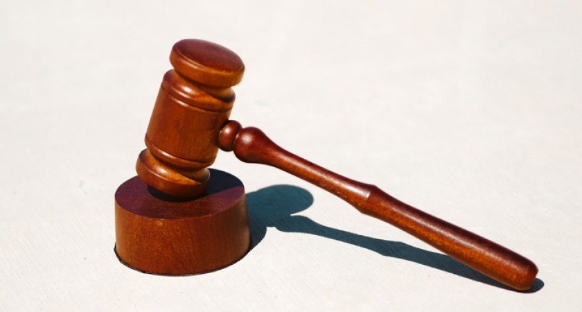 Извращенец из Индии не давал покоя маленьким девочкам в магазине Питера