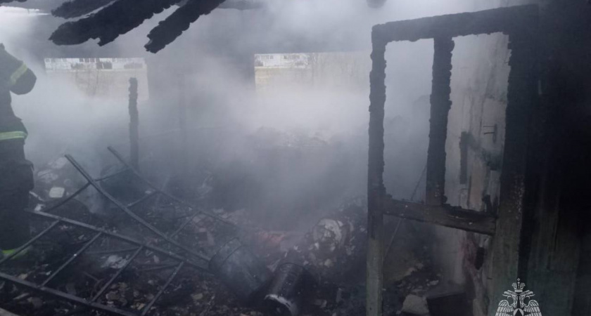 В Гвардейске сегодня утром произошел пожар в бане 