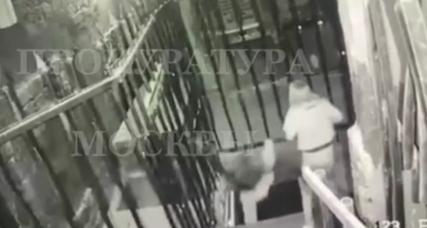 Во время квеста в Москве в двухметровую яму провалилась девочка (ВИДЕО) 