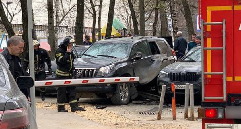 Мужчина чуть не лишился жизни из-за того, что попытался запустить двигатель своей иномарки. Подробности жуткого происшествия в Москве
