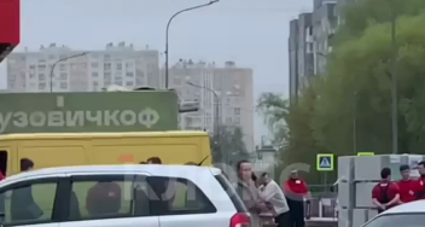 В Бауцентре Калининграда провели экстренную эвакуацию всех посетителей (ВИДЕО)