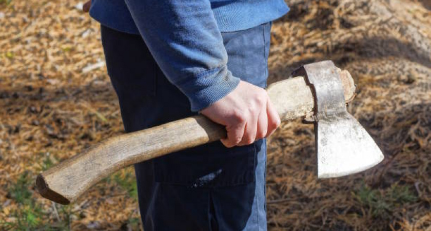 В Калининграде задержан мужчина, который топором отрубил пальцы своей сожительнице. На этом история не закончилась, продолжение читайте дальше в нашем материале 