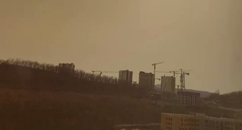 «Желтые осадки — это реальность» Что сейчас происходит в нескольких регионах России из-за песчаных бурь (ВИДЕО)