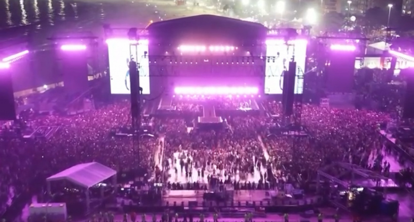 Самый рекордный концерт за всю историю выступлений  иконы поп-музыки Мадонны прошел на пляже в Рио-де-Жанейро (ВИДЕО) 