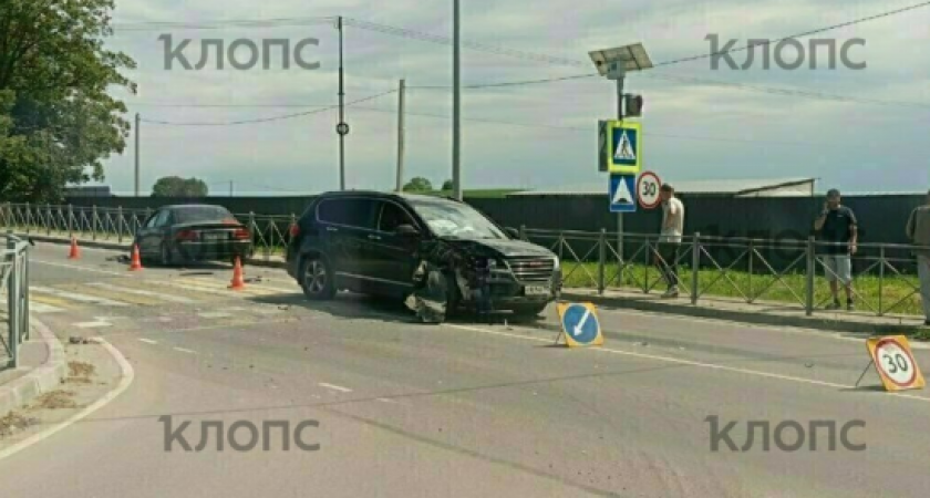Авария двух автомобилей в Константиновке: очевидцы сообщают, ГИБДД разбирается