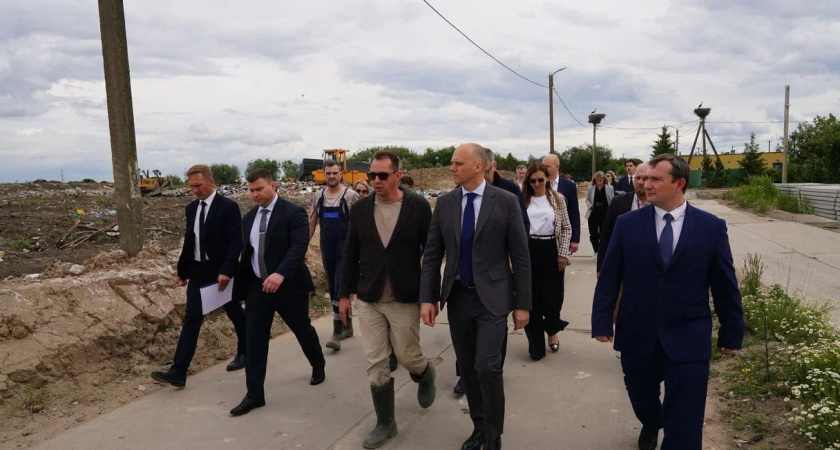«Необходимо формировать комплексный план» Врио губернатора Беспрозванных рассказал, как в Советске планируют бороться с вонью со свалки