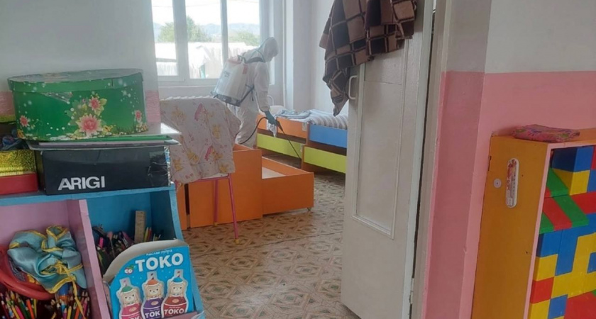 Шокирующий случай в Туве: каким заболеванием заразила воспитатель детей в саду