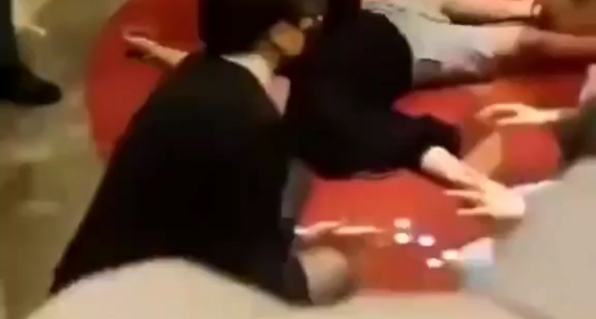 Выиграл 4 миллиона долларов и скончался от сердечного приступа прямо в казино Сингапура (ВИДЕО)