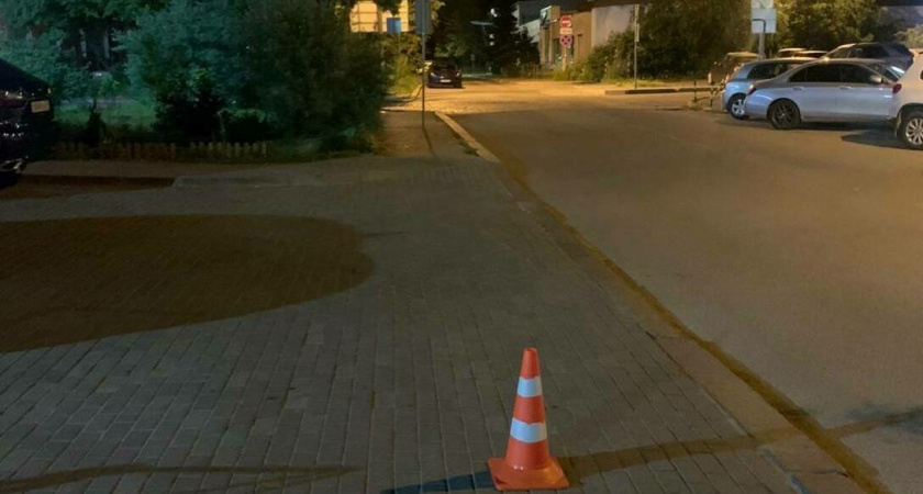 Протаранил и уехал по своим делам: в Калининграде ищут водителя, сбившего школьницу на парковке