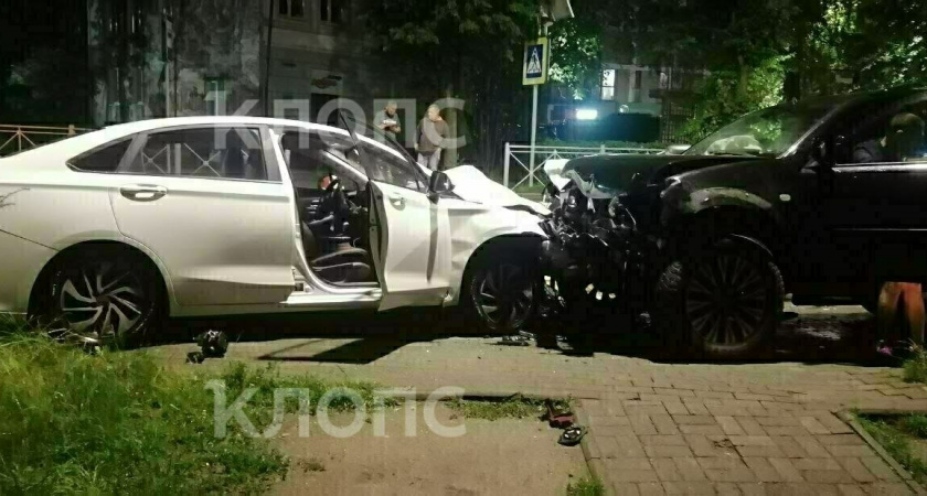 Погоня закончилась жуткой лобовой аварией. Стало известно о вчерашнем ДТП в Светлогорске (ВИДЕО)