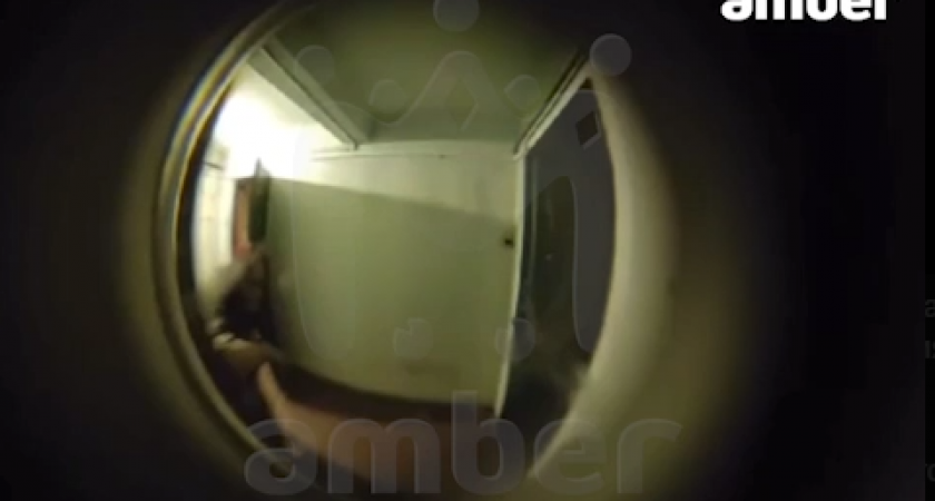 Ночные крики и фекалии на дверях: пенсионерка терроризирует дом в Светлом(ВИДЕО)