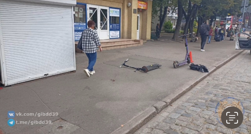 На улице Баранова столкнулись 2 электросамоката. В каком состоянии водители (ВИДЕО)