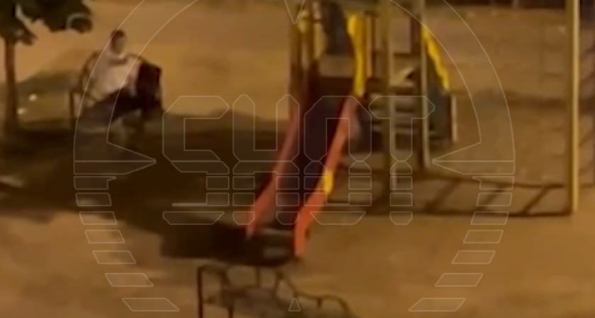 "Синяя" стрельба в Краснодаре: пьяный мужчина расстрелял детскую площадку ночью(ВИДЕО)
