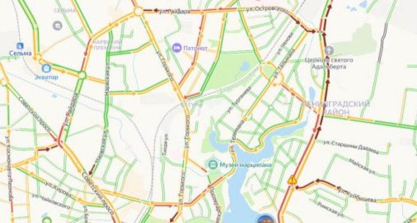 Транспортный коллапс в Калининграде: город парализован многокилометровыми заторами