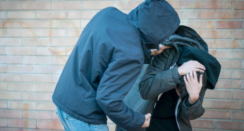 Встреча двух ревнивых мужчин закончилась больницей и уголовным делом