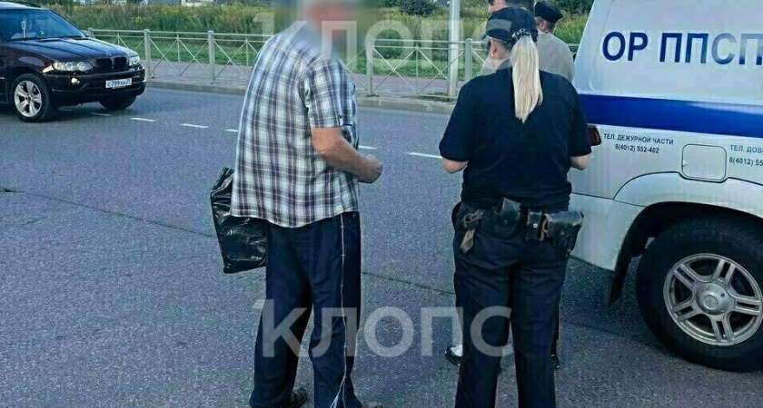 В Калининграде полицейские задержали мужчину, который удовлетворял себя у детской площадке