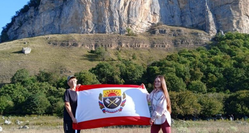 75-летняя пенсионерка из Калининграда совершила прыжок с Ахмет-горы на Кавказе 