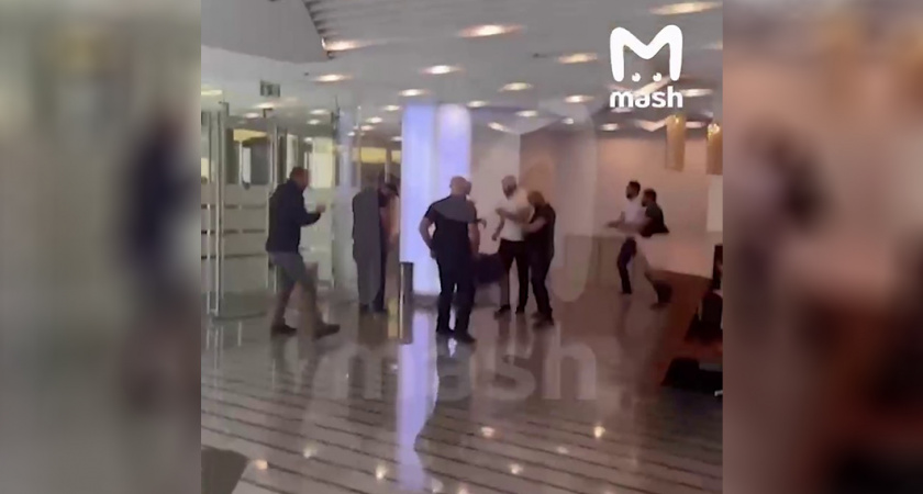 Налет на Wildberries: 8 мужчин задержали при попытке вторжения в московский офис. Подробности