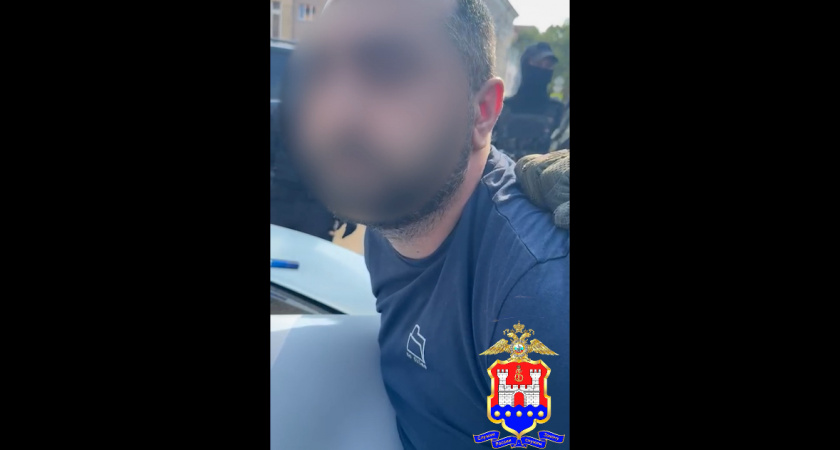 «Человек посигналил и повысил на меня голос»: полицейские задержали одного из участников драки с ножом в Калининграде 