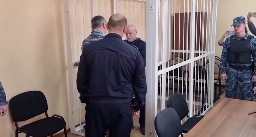 Суд вынес приговор водителю, сбившему насмерть 5 человек в Благовещенске. Подробности