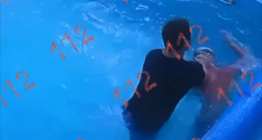 В Москве тренер по плаванию издевался над мальчиком-инвалидом прямо во время занятий 