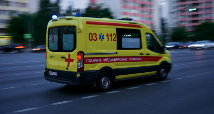 Школьная перемена обернулась трагедией: школьница из Питера попала в больницу после разговора с одноклассником