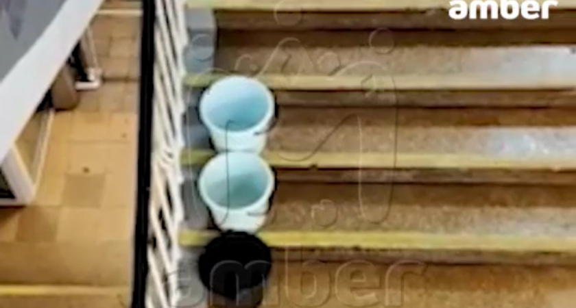 В одной из школ Калининграда во время дождя сильно начала протекать крыша: что стало виной