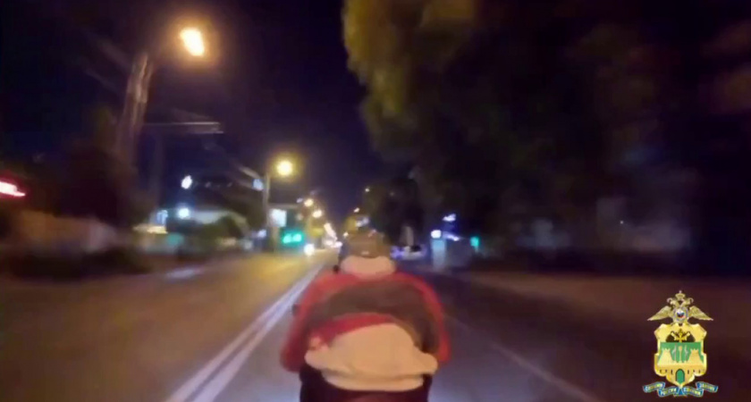 На огромной скорости влетел в трамвай: кадры с места жуткого ДТП с участием мотоциклиста в Краснодаре