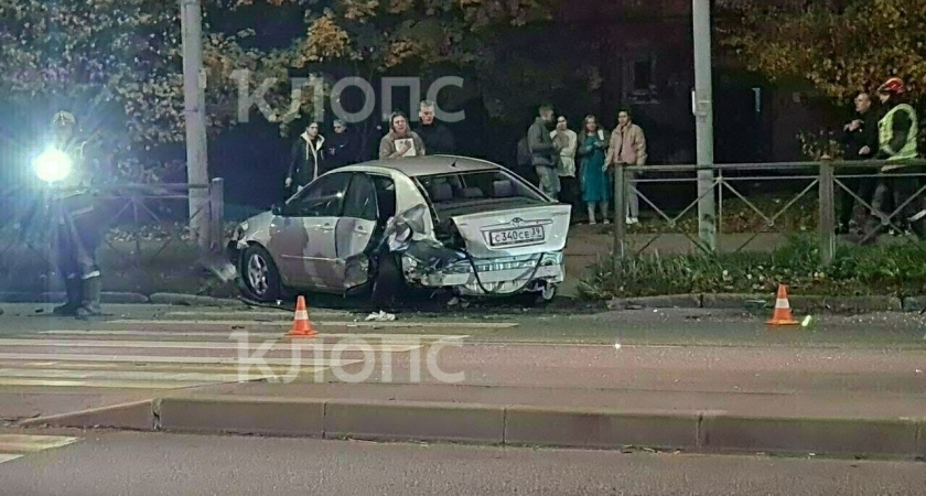 Подробности массового ДТП на Гагарина: водитель Chrysler устроил каскад столкновений