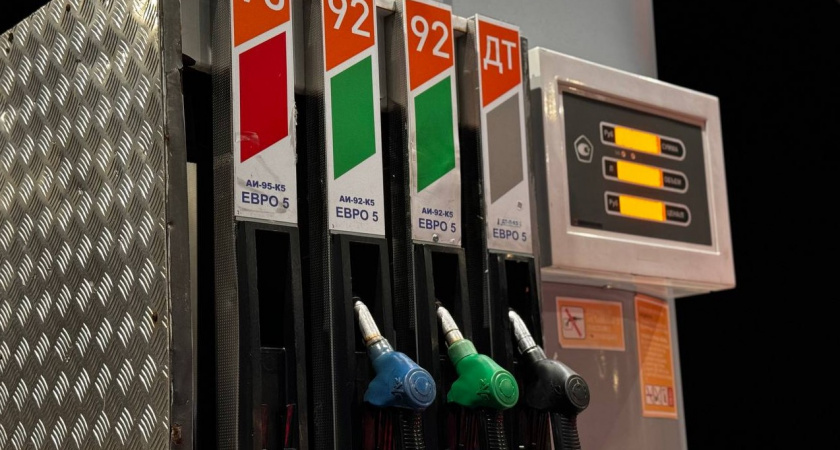 Бензин бьёт по кошельку: как в Калининграде за год выросли цены на топливо