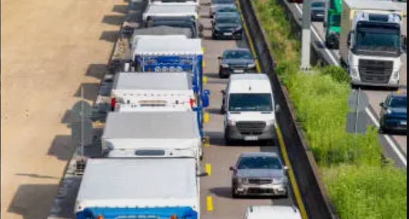 Россия замерла в многокилометровых пробках водители ночуют в машинах