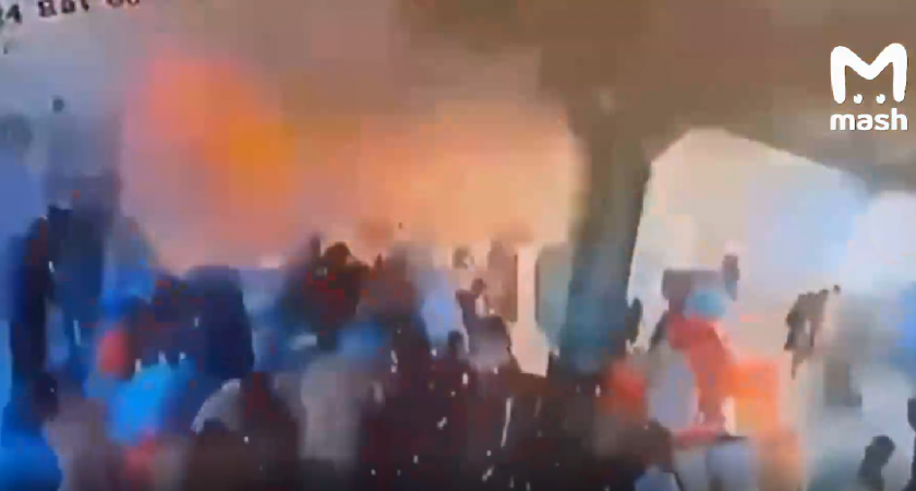 Теракт на вокзале в Пакистане: десятки погибших и раненных