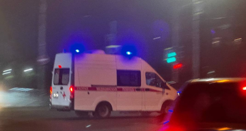 В Калининграде случилось жесткое ДТП с участием автомобиля такси. Есть пострадавшие