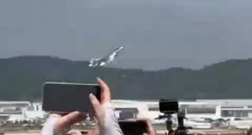 Российский пилот шокировал своим мастерством: что произошло на авиашоу в Китае