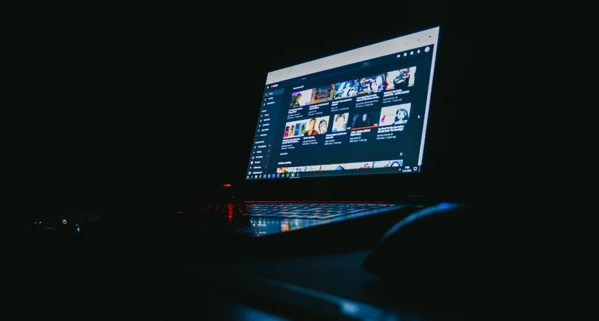 Путин вмешается в конфликт с YouTube: что ждет видеохостинг в России