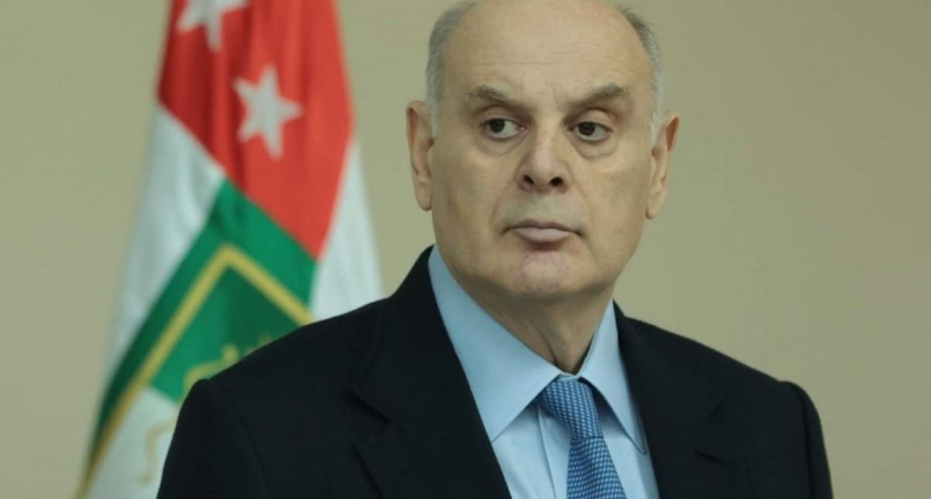 Президент Абхазии заявил об отставке
