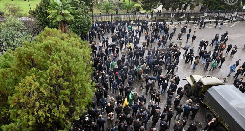 Попытка переворота в Абхазии: президент и оппозиция не смогли договориться