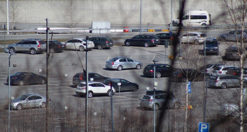 Как Госдума планирует бороться с неправильной парковкой через портал «Госуслуги»