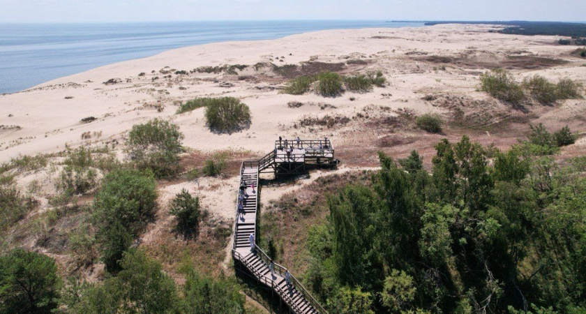 Одно из самых популярных туристических мест на Куршской косе закрывается. Подробности