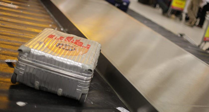 Багажный коллапс: из-за чего десятки пассажиров рейса из Петербурга в Калининград лишились чемоданов