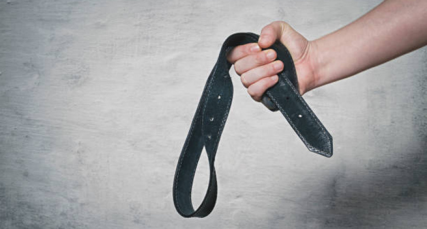 Избивал руками и кожаным ремнем: в Багратионовске привлекли к ответственности отца 8-летней девочки