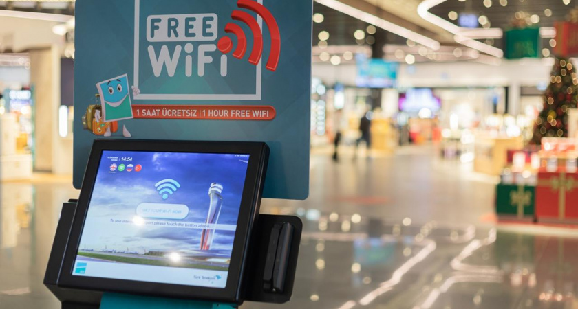 Безлимит, вместо 1 часа: что подключили в аэропорту Стамбула