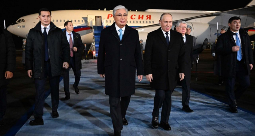 Путин прилетел в Казахстан: обсуждения союзов и стратегий
