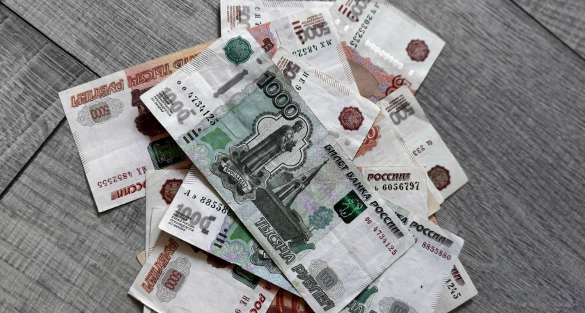 Песков объяснил, почему рост доллара не должен волновать россиян