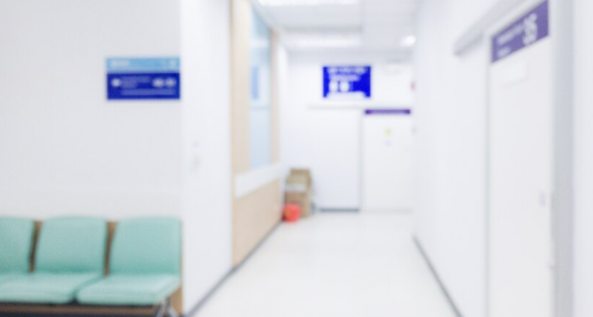 Врачей не хватает, оборудование старое: Губернатор жёстко раскритиковал медицину в Советске 