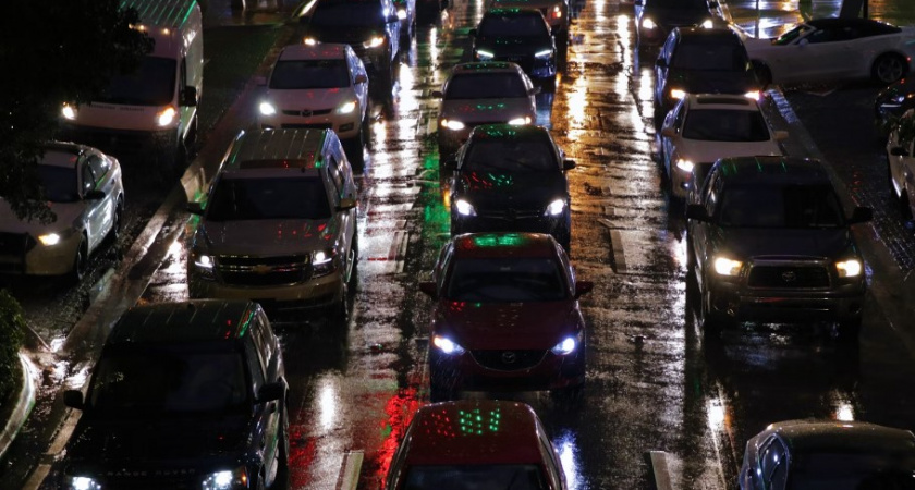 Калининград встал в пробках: ситуация на дорогах утром 13 декабря