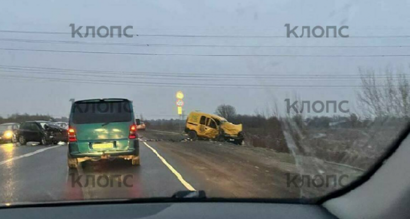 Трагедия на Южном обходе Калининграда: Водитель микроавтобуса устроил аварию на встречной полосе