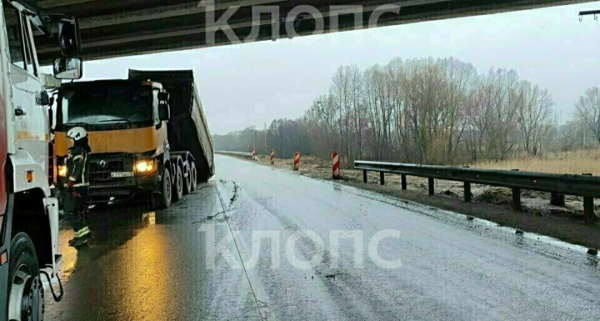 ЧП на проспекте Победы в Калининграде: работают сотрудники ГИБДД и МЧС