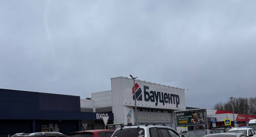 Пришлось эвакуировать более 800 человек: под Калининградом произошел пожар в «Бауцентре»